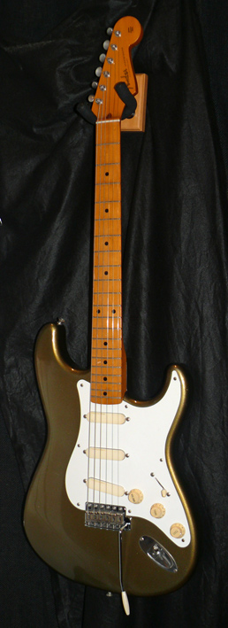Fender Japan M.I.J. "E" series `54 Stratocaster R.I. w/Lace Sens