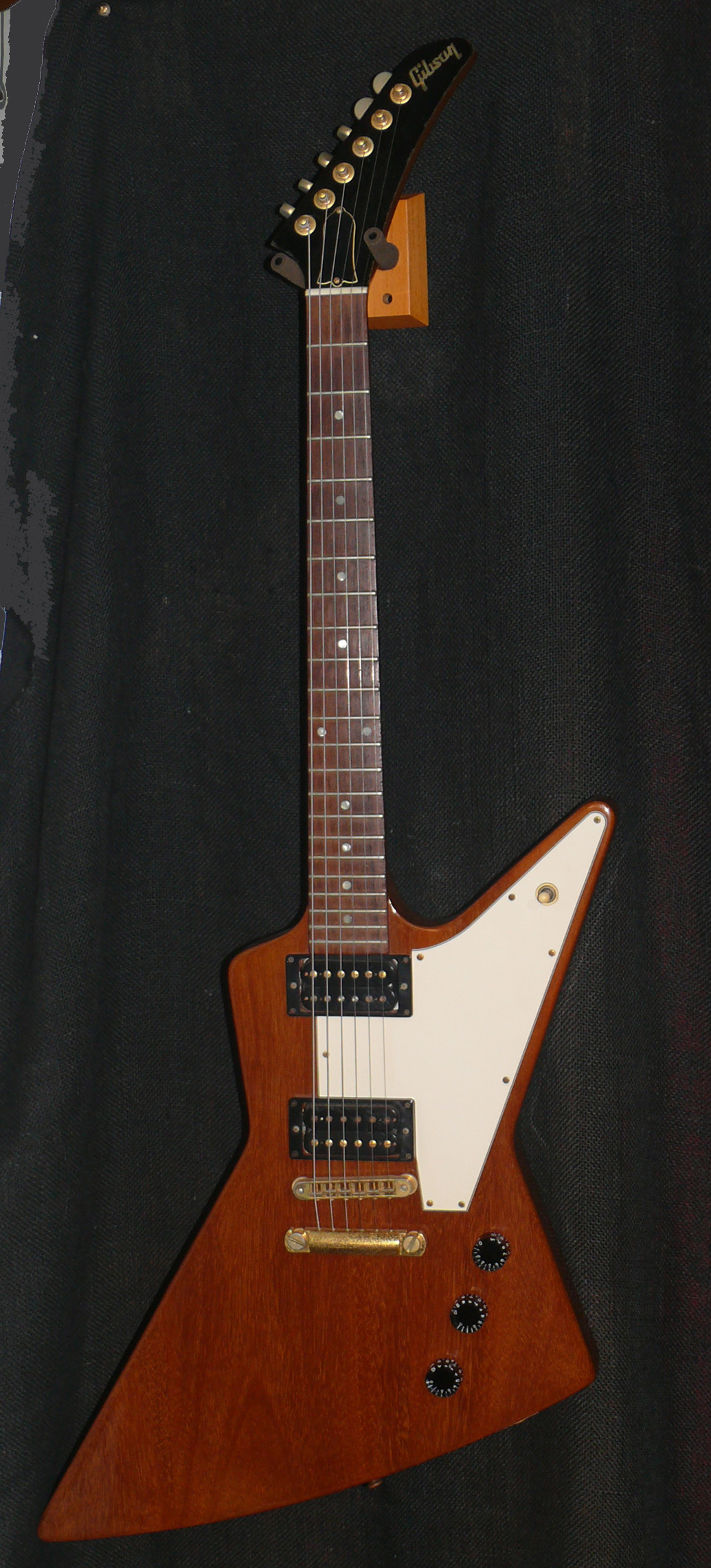 ~SOLD~Gibson U.S.A. `00 Explorer Limited Edition