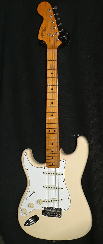 Fender Japan M.I.J. "E" series '67 Stratocaster R.I. - Left Hand